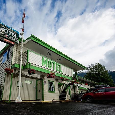 Bulkley Valley Motel New Hazelton Exteriör bild