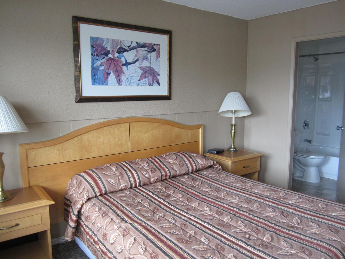 Bulkley Valley Motel New Hazelton Exteriör bild