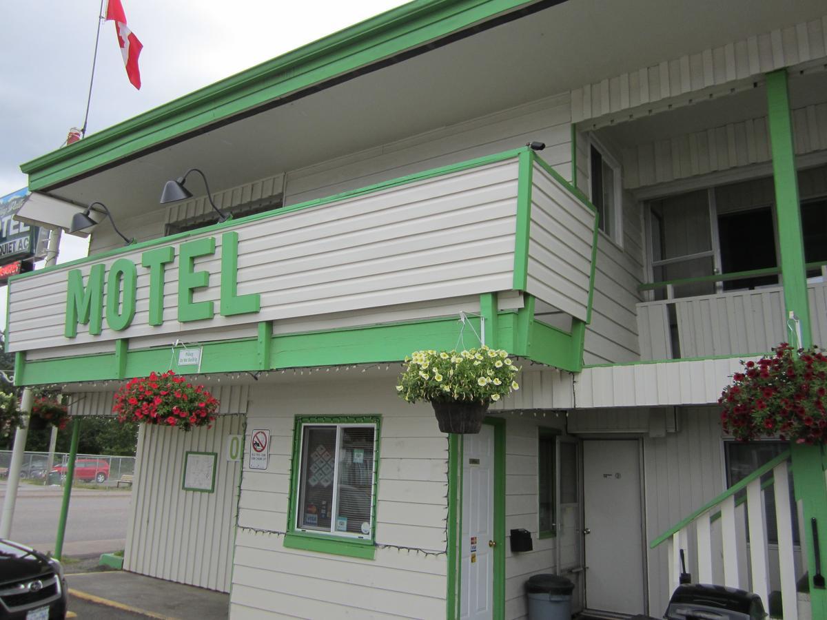 Bulkley Valley Motel New Hazelton Exteriör bild